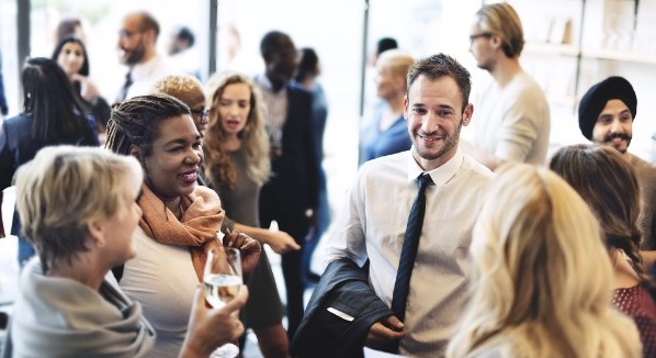 Give yourself the gift of networking – how to network during the holidays
